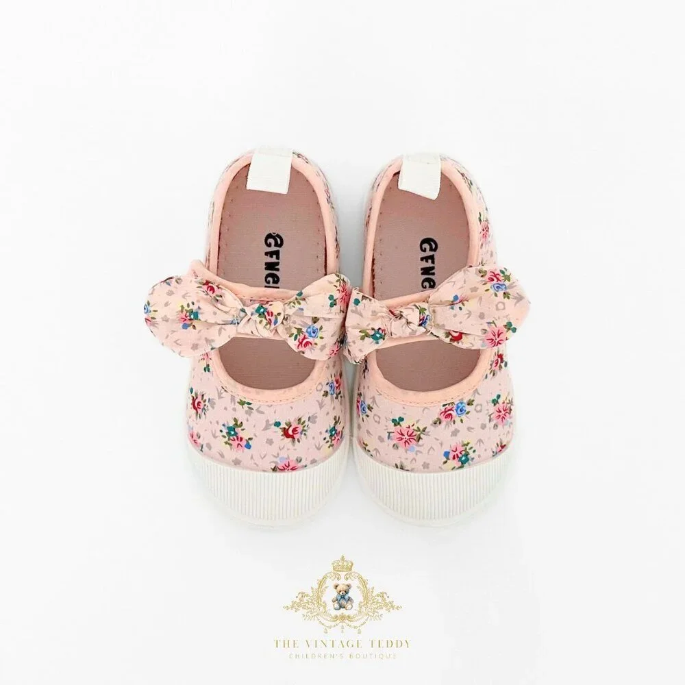 NWT Pretty Girls Sneakers Children's Shoes Cute Kids Shoes Floral Pink Canvas 5